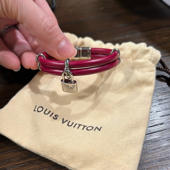 Louis Vuitton bracelet - Picture 1 of 2